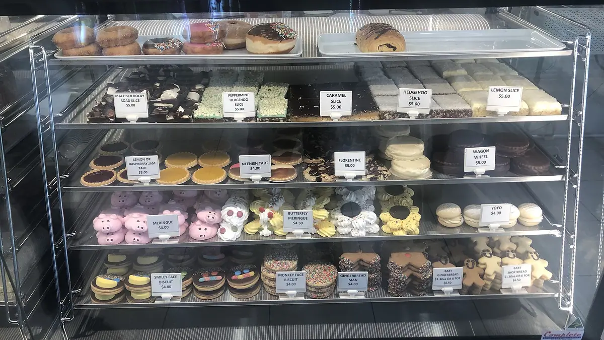 Birds – bakery in Attenborough, Long Eaton